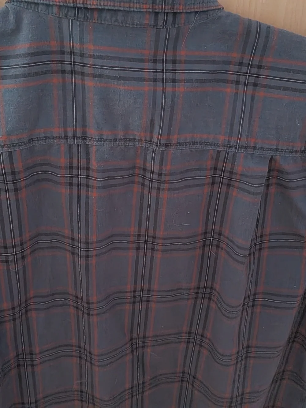 The North Face Men's Dark Gray Plaid Shirt with Red Stripes Small